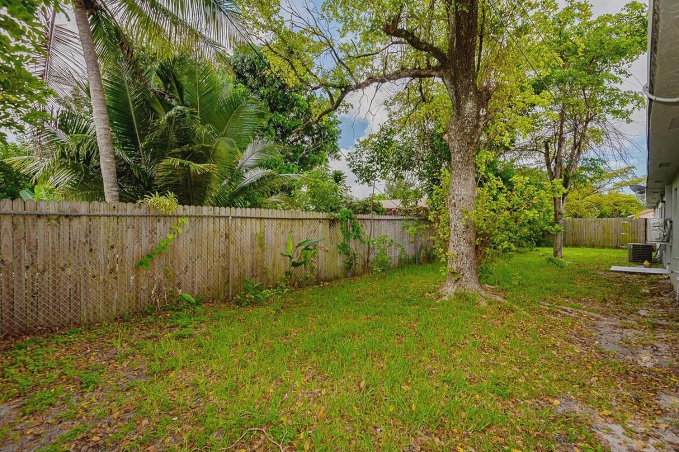 2 Bedroom House Minutes From Beach And Casino Db1 Дания-Бич Экстерьер фото